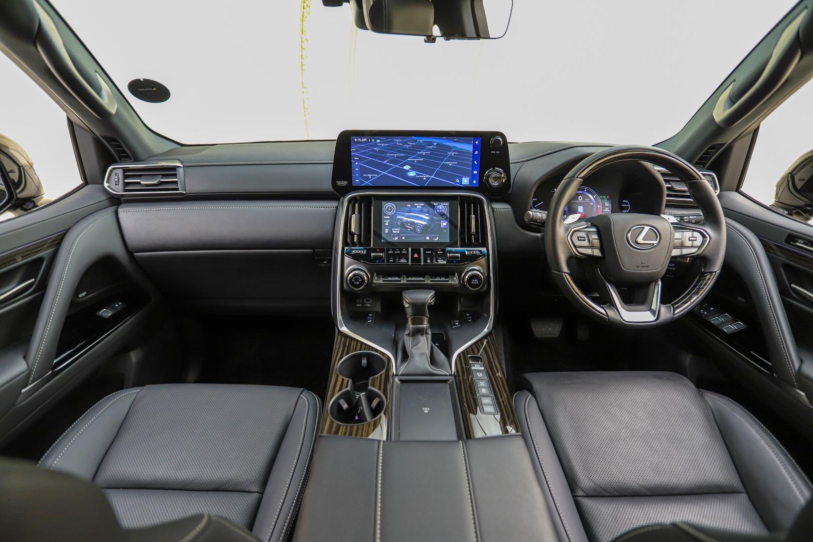 2025 Lexus LX600 Urban