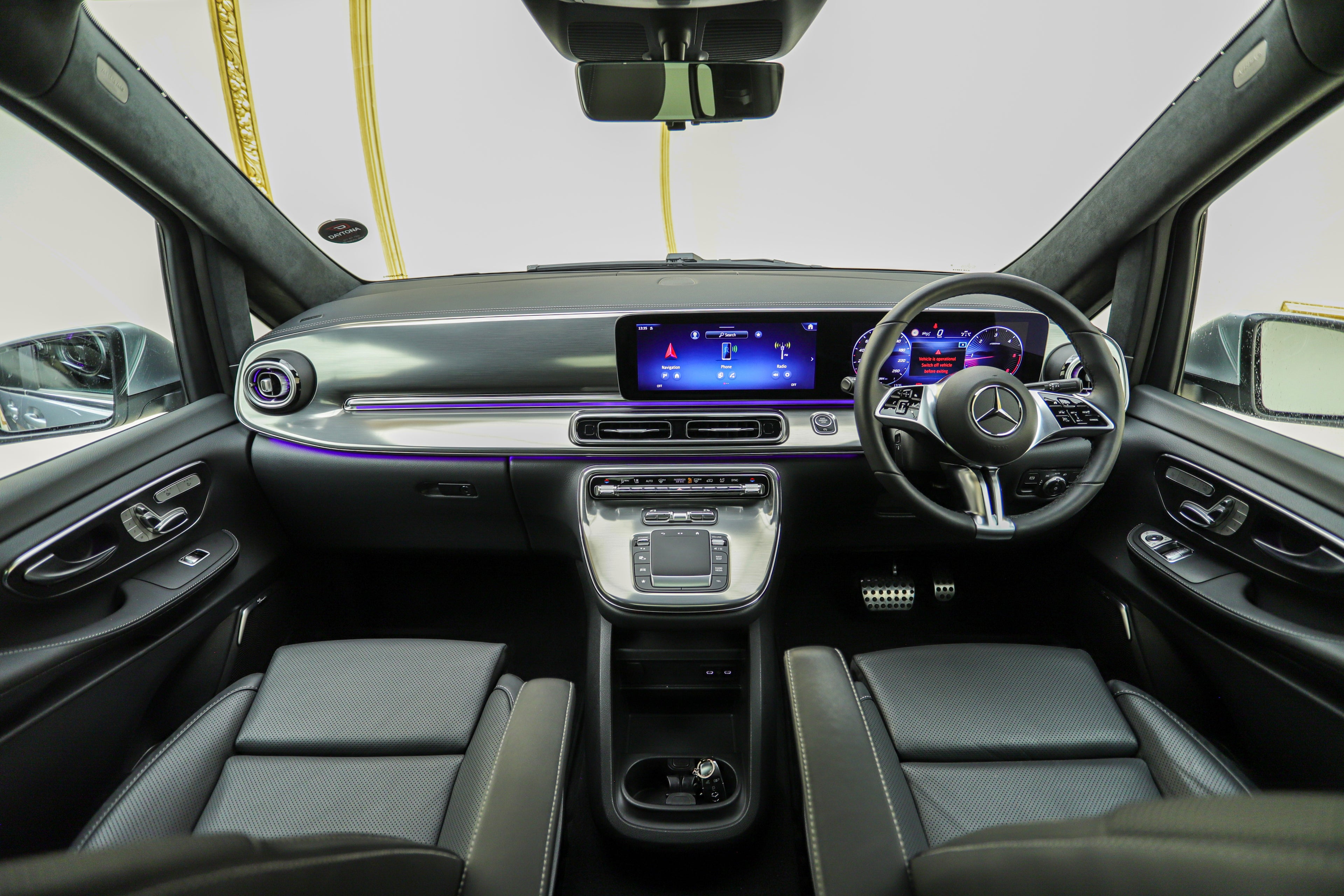 2026 Mercedes-Benz V300d Exclusive