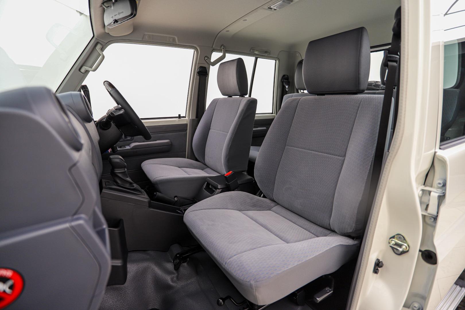 2025 Toyota Land Cruiser 79 Double Cab 2.8 GD-6