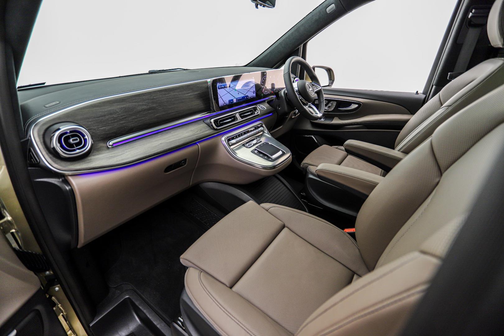 2025 Mercedes-Benz V300d Exclusive