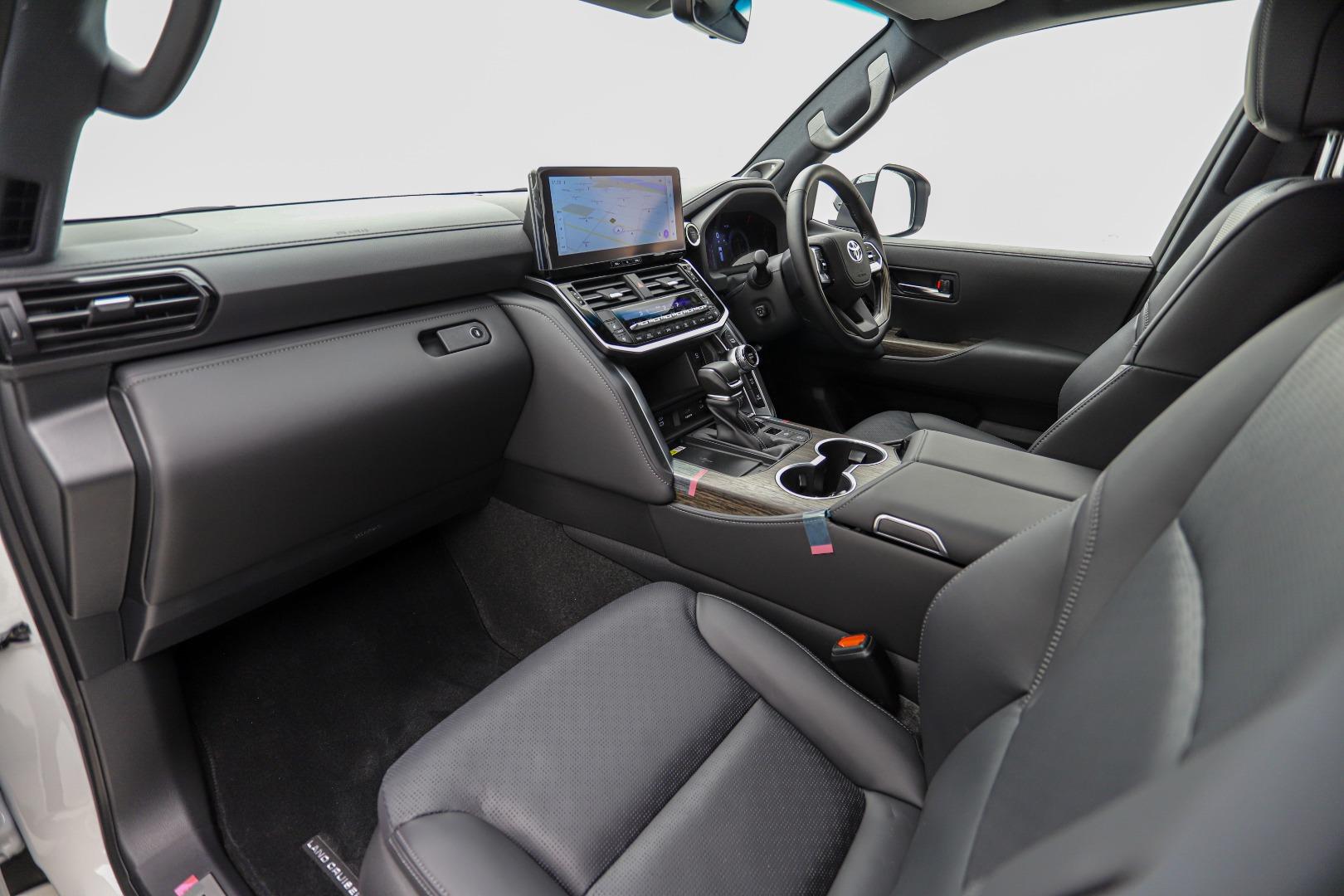 2026 Land Cruiser LC300 3.3d ZX