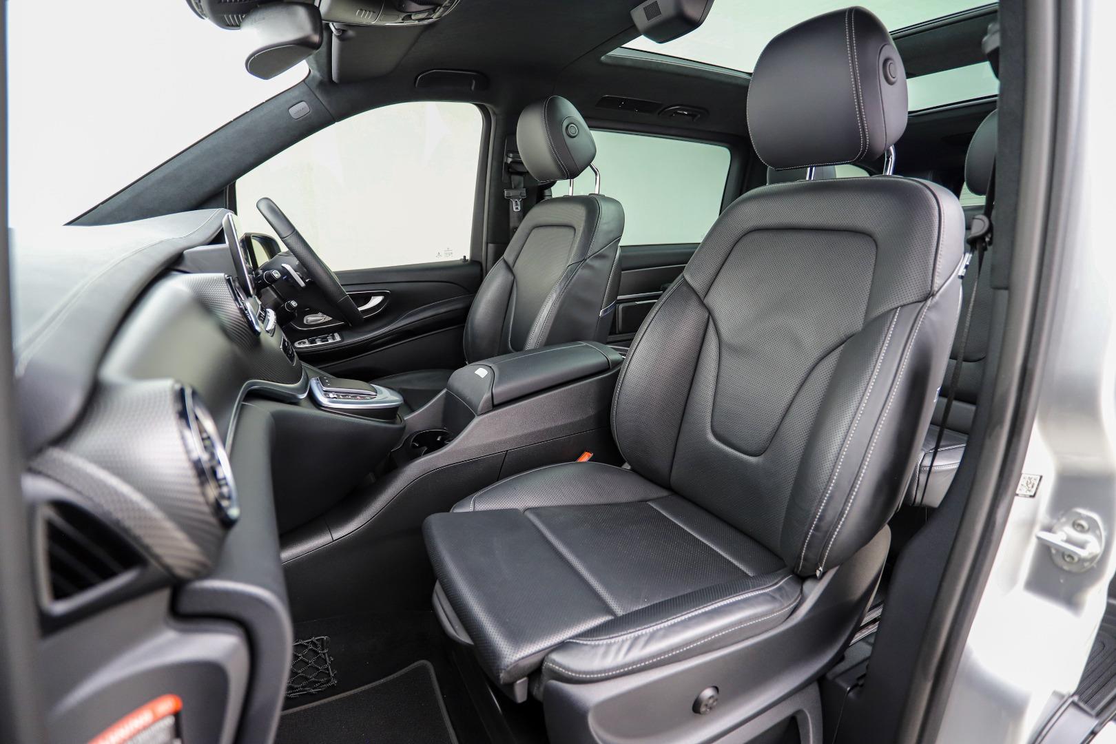 2022 Mercedes-Benz V300d Exclusive