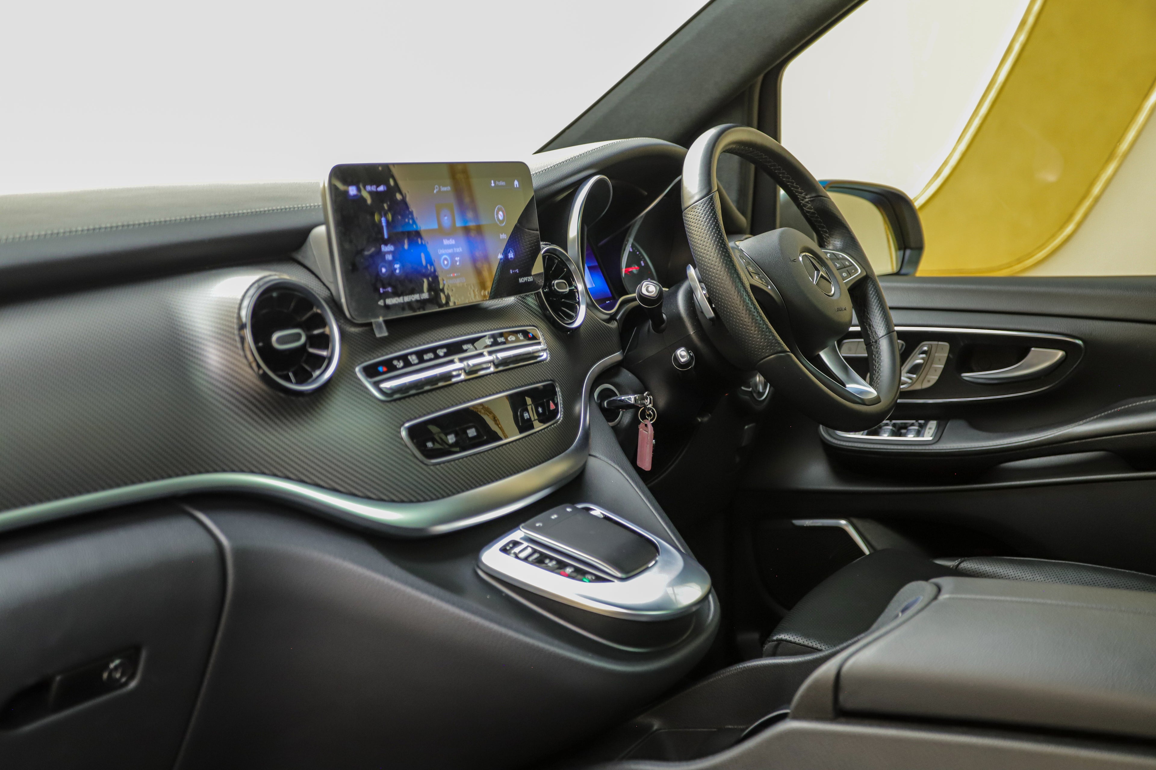 2022 Mercedes-Benz V300d Exclusive