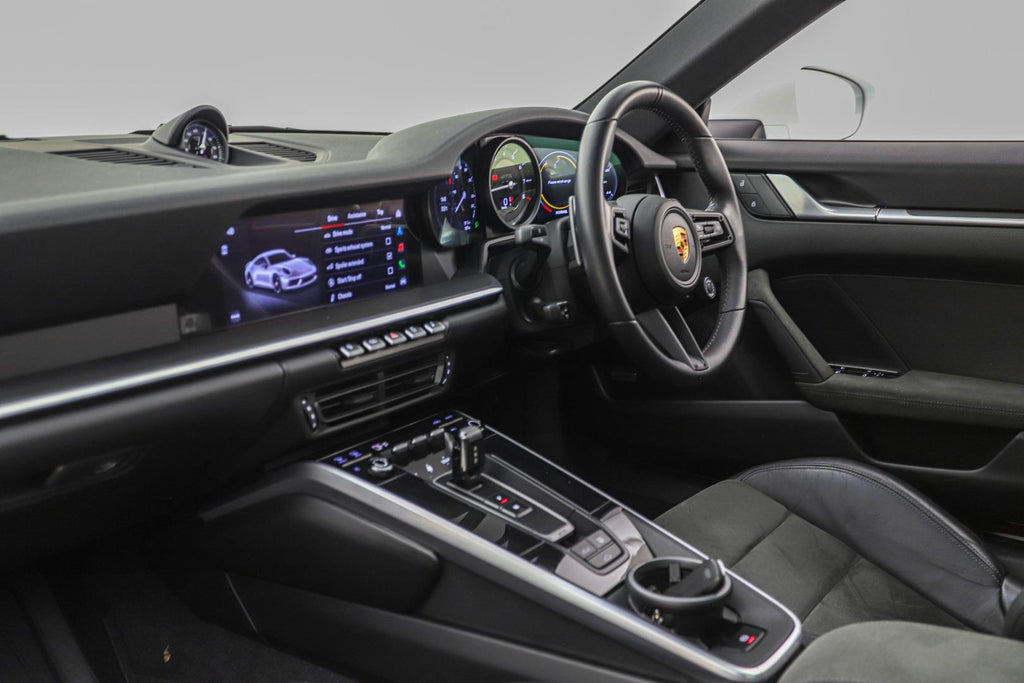 2022 Porsche 911 Carrera GTS (992)