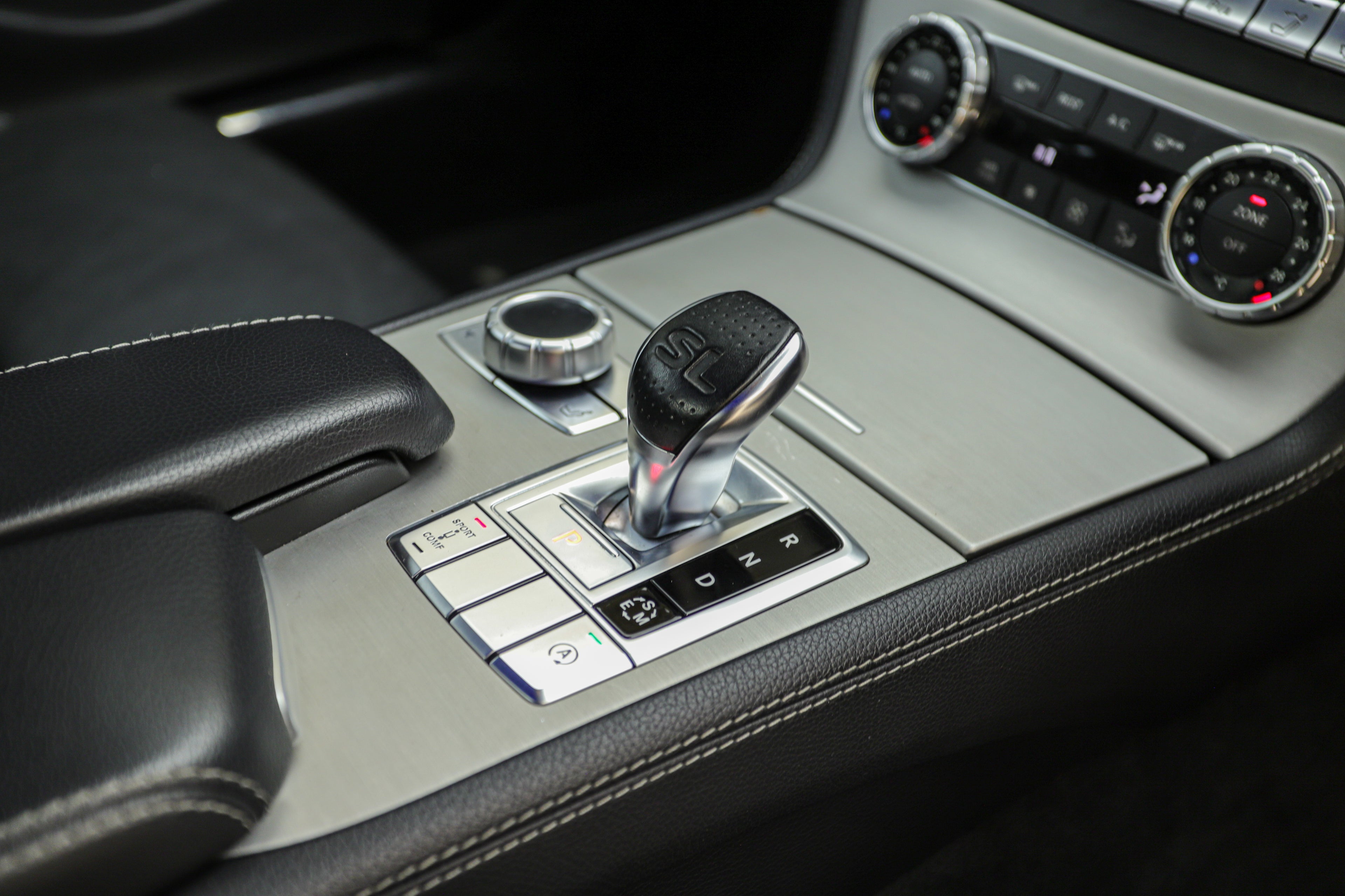 2015 Mercedes-Benz SL400 AMG Line