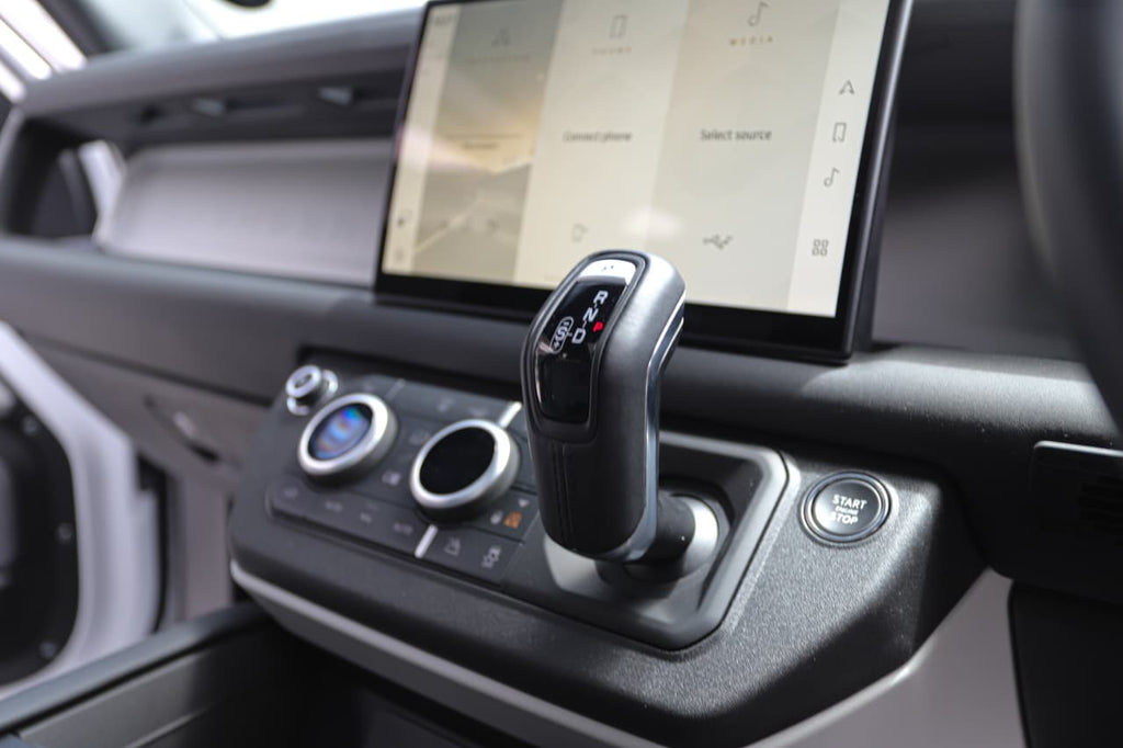 2024 Land Rover Defender 110 D250 SE