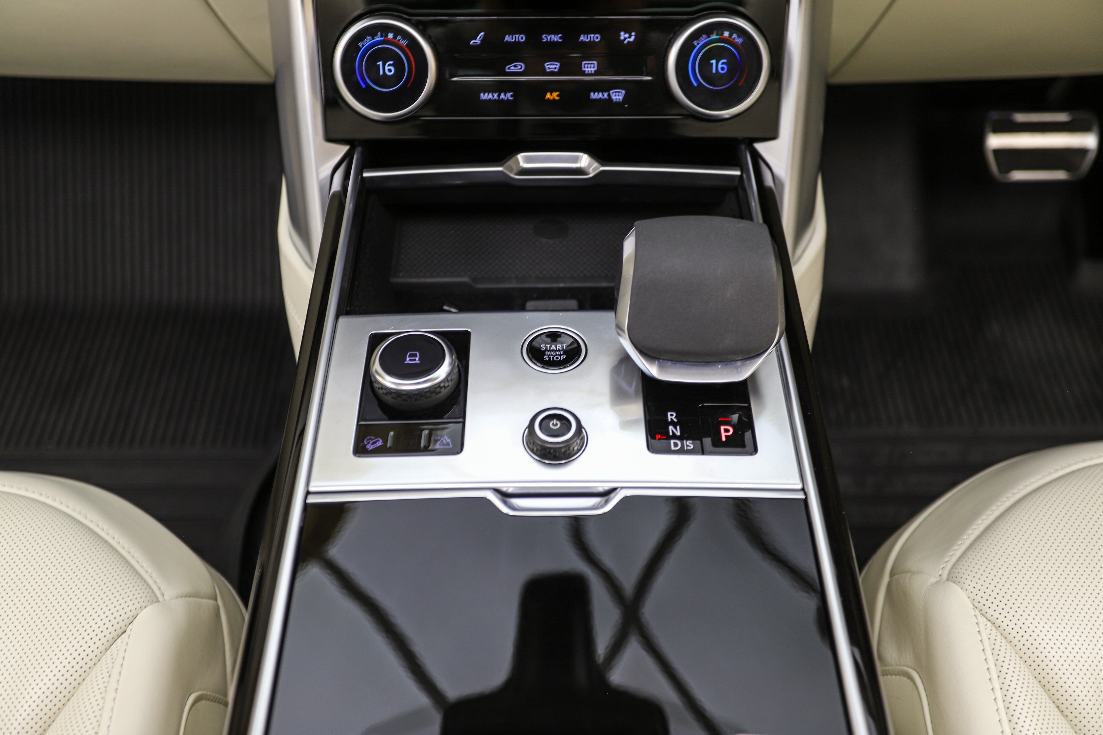 2023 Range Rover P530 4.4 Autobiography