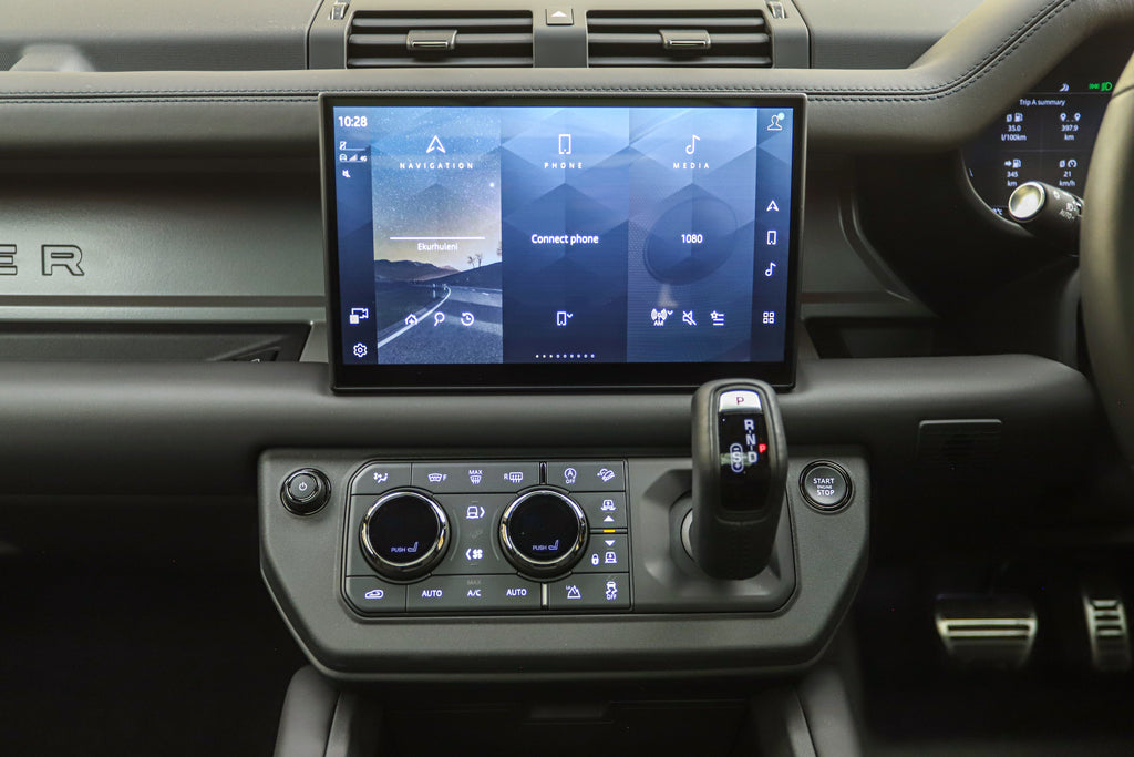 2025 Land Rover Defender 110 OCTA V8