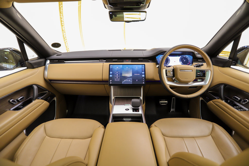 2025 Range Rover 4.4 V8 HSE (P530)