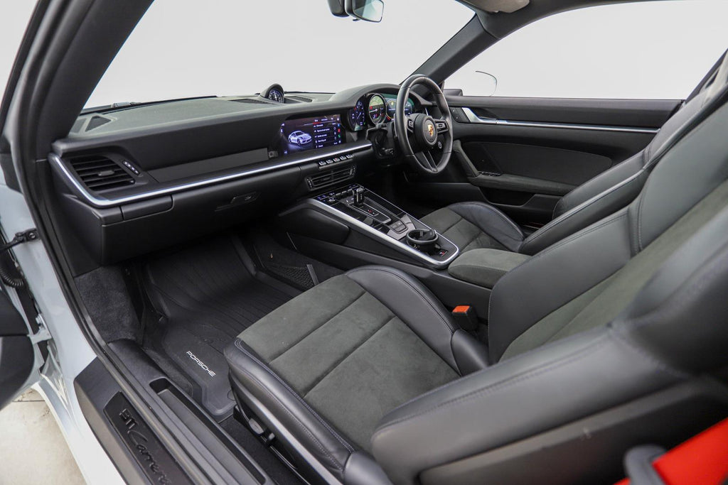 2022 Porsche 911 Carrera GTS (992)