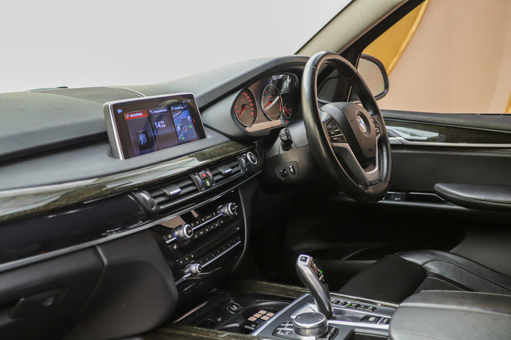 2021 BMW X5 M50i xDrive Security (F15) - VR4