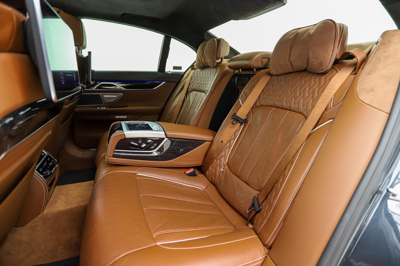 2016 BMW 750i M Sport