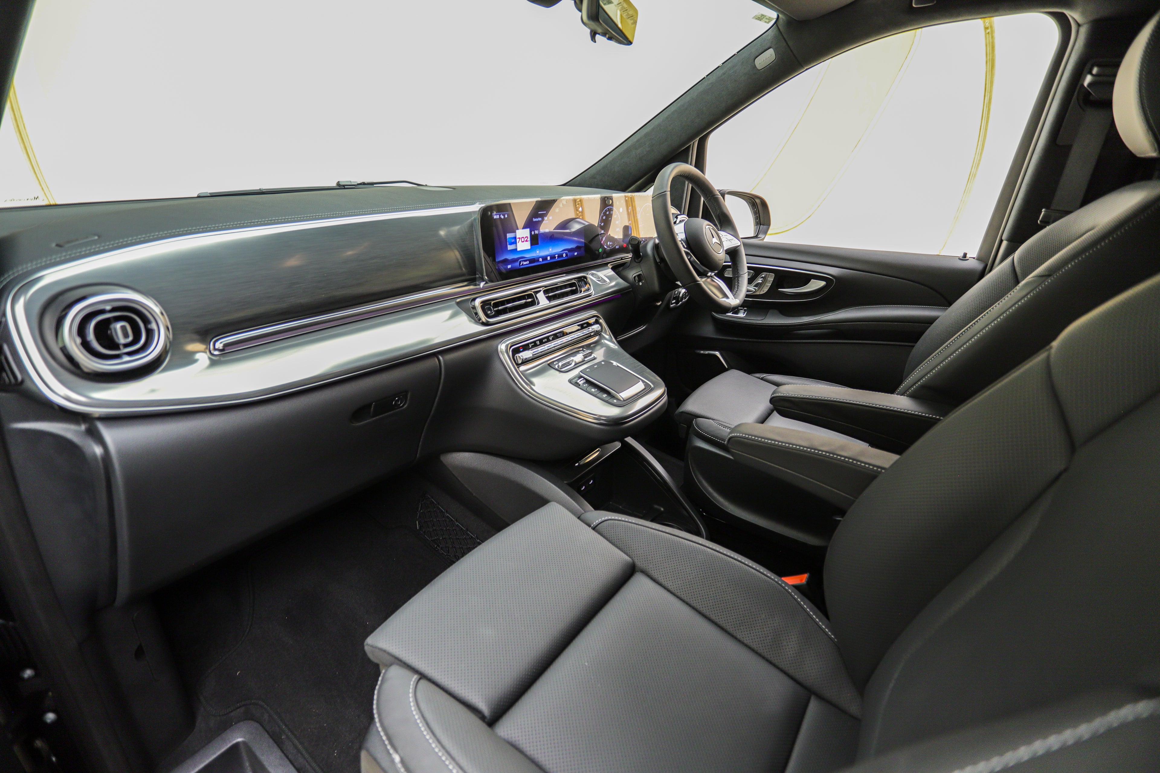 2025 Mercedes-Benz V300d Exclusive LUMMA CLR V