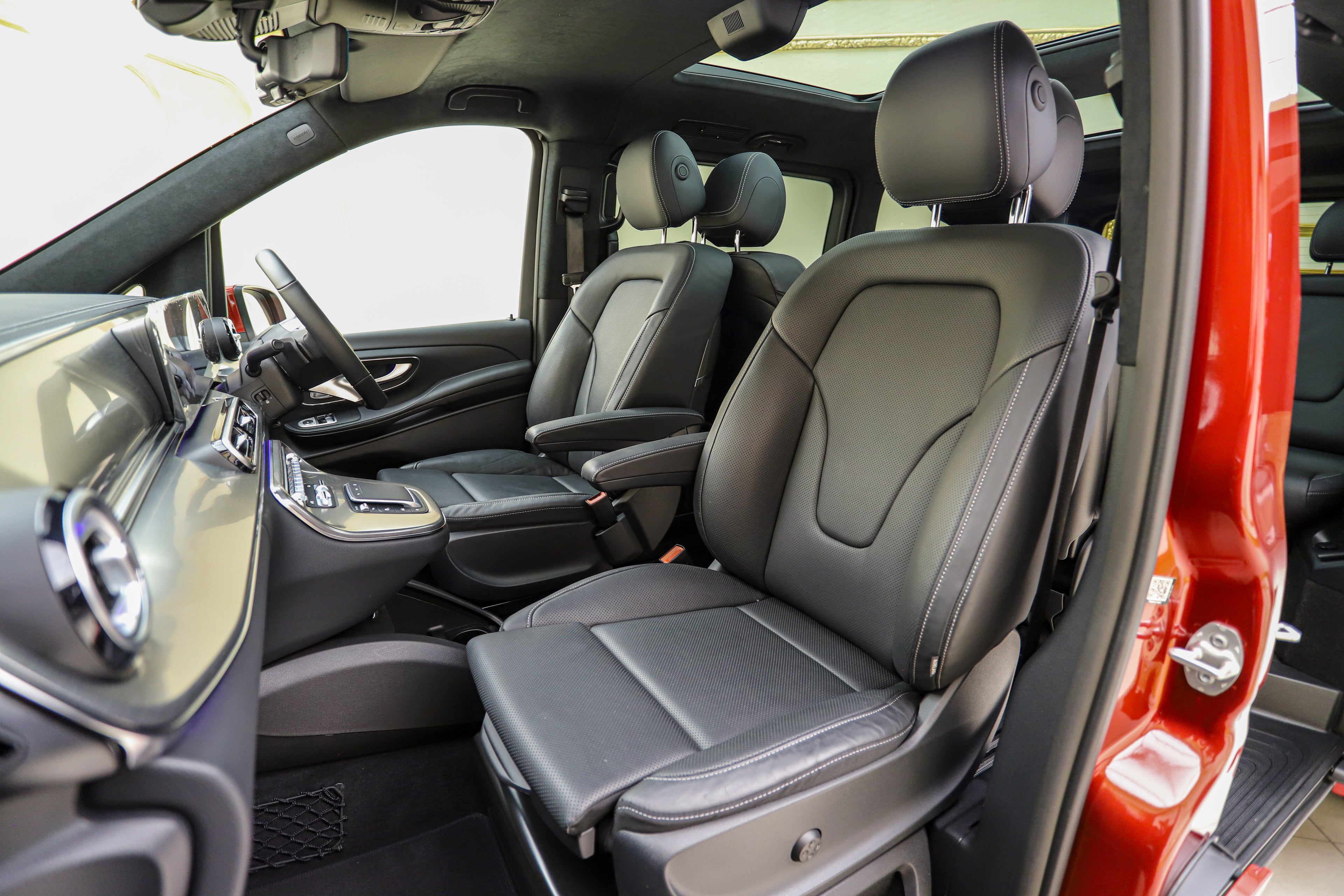 2025 Mercedes-Benz V300d Exclusive LUMMA CLR V