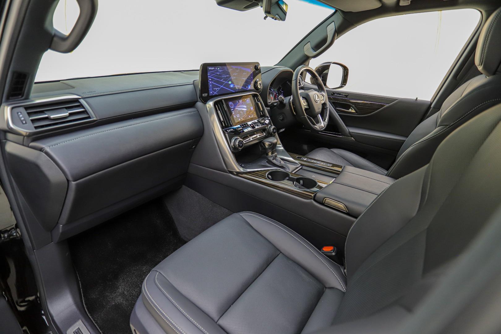 2025 Lexus LX600 Urban