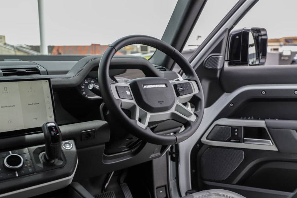 2024 Land Rover Defender 110 D250 SE