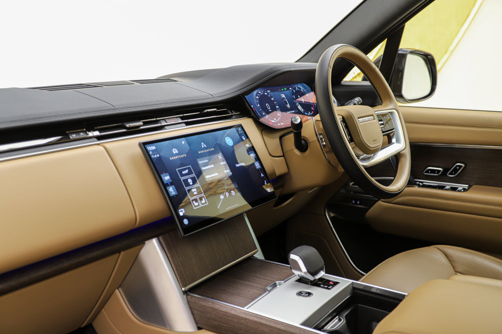2025 Range Rover 4.4 V8 HSE (P530)