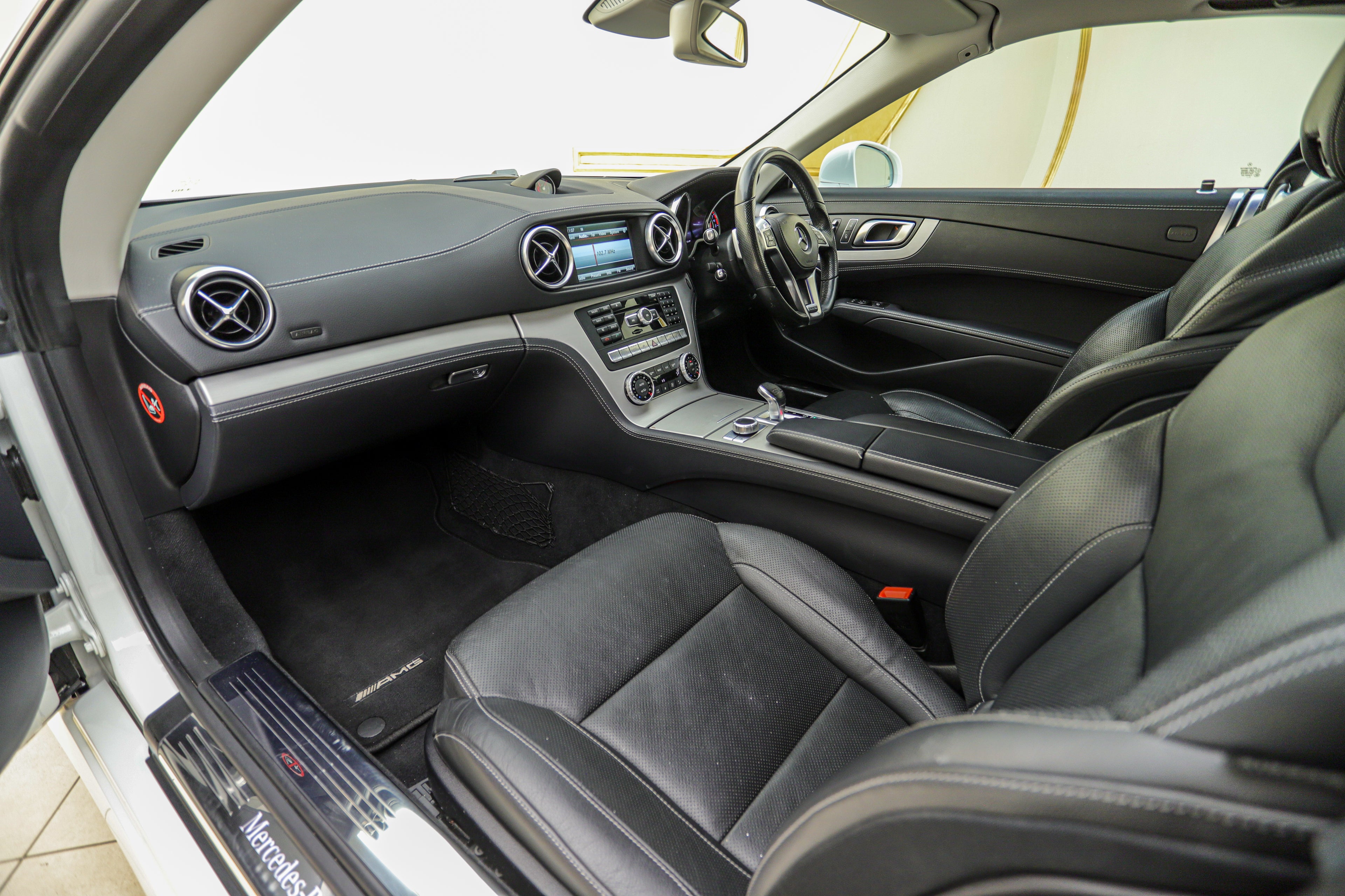 2015 Mercedes-Benz SL400 AMG Line