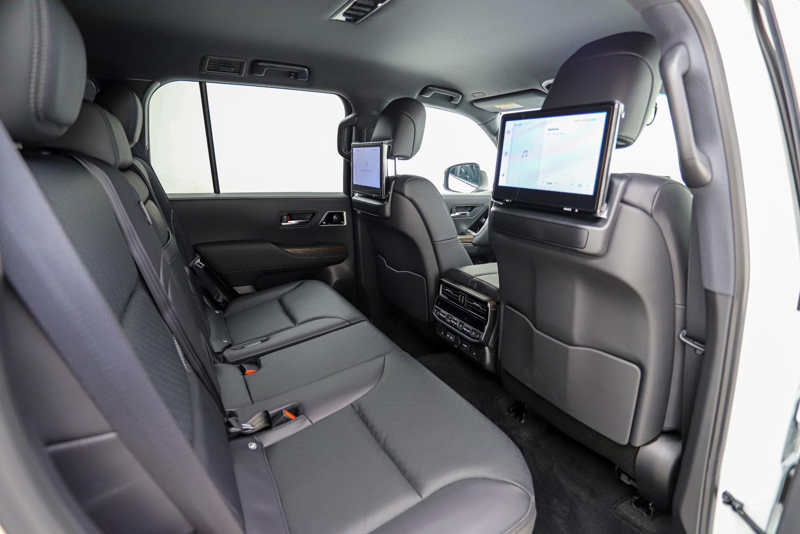 2026 Land Cruiser LC300 3.3d ZX