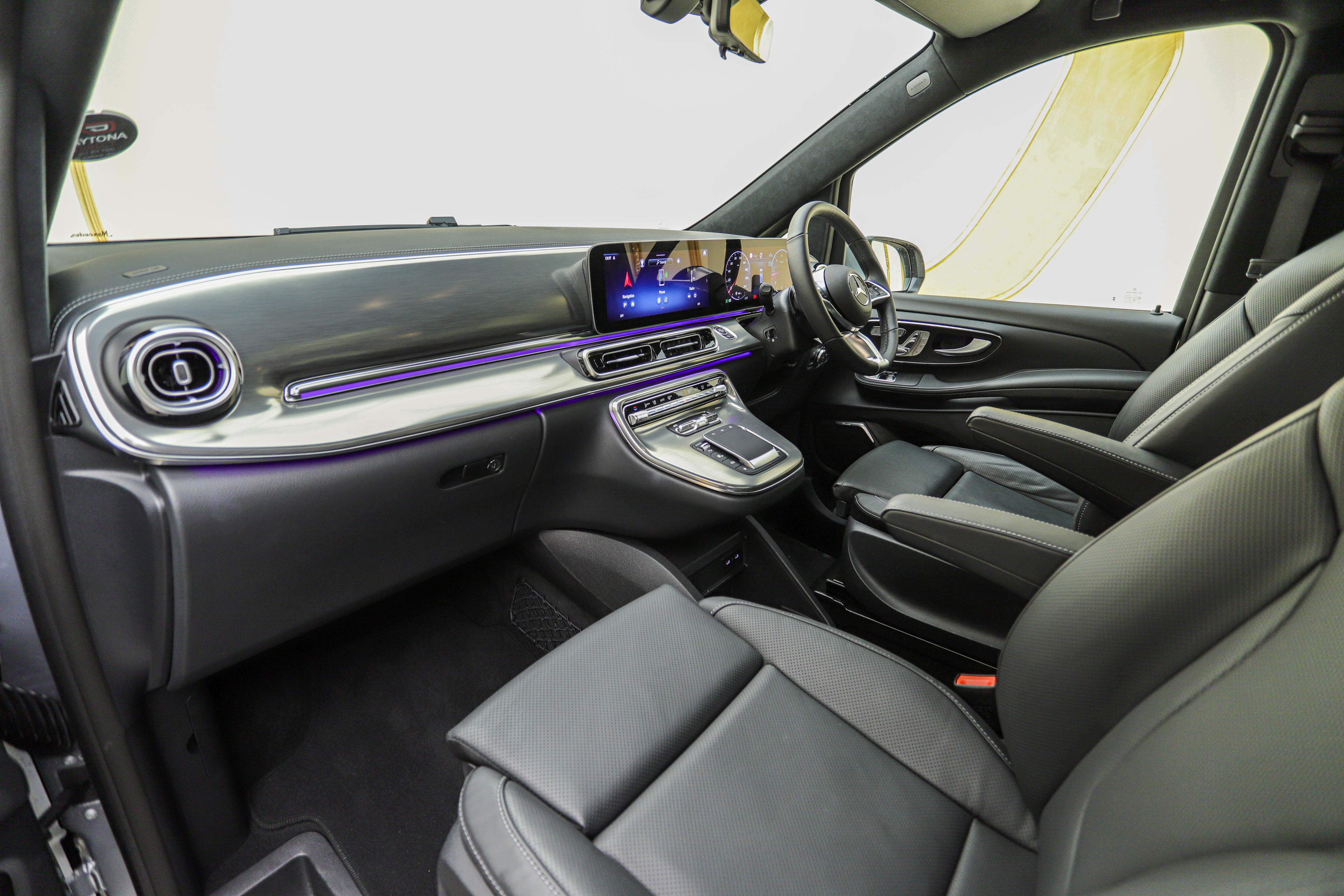 2026 Mercedes-Benz V300d Exclusive