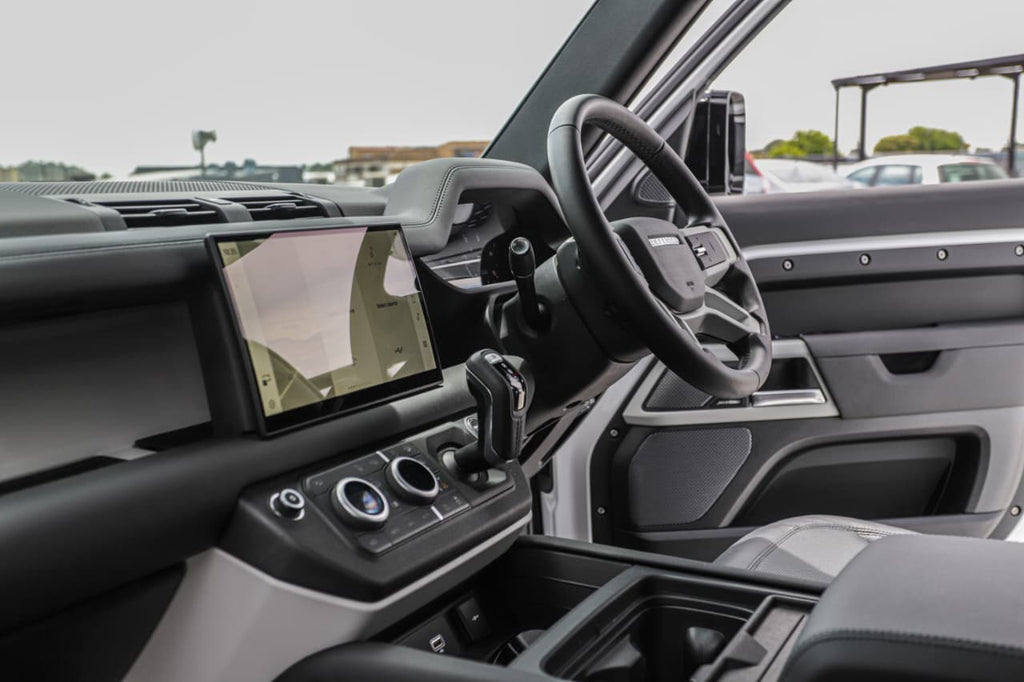 2024 Land Rover Defender 110 D250 SE