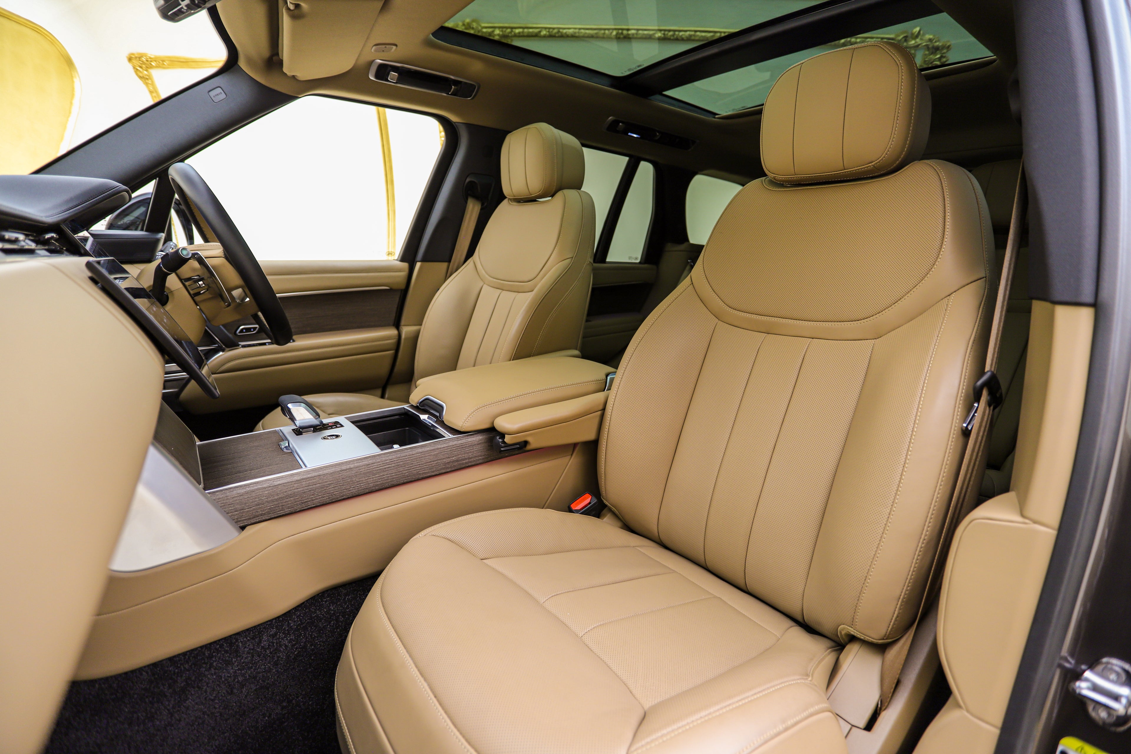 2025 Range Rover 4.4 V8 HSE (P530)