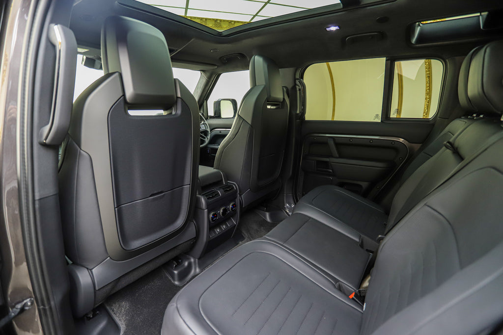 2025 Land Rover Defender 110 OCTA V8