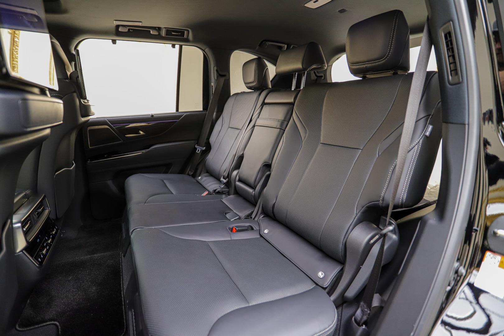 2025 Lexus LX600 Urban