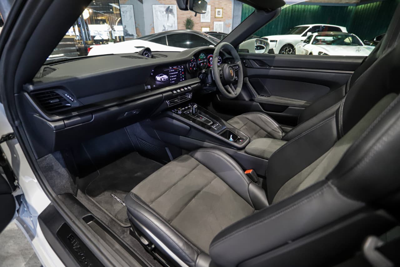 2024 Porsche 911 Targa 4 GTS