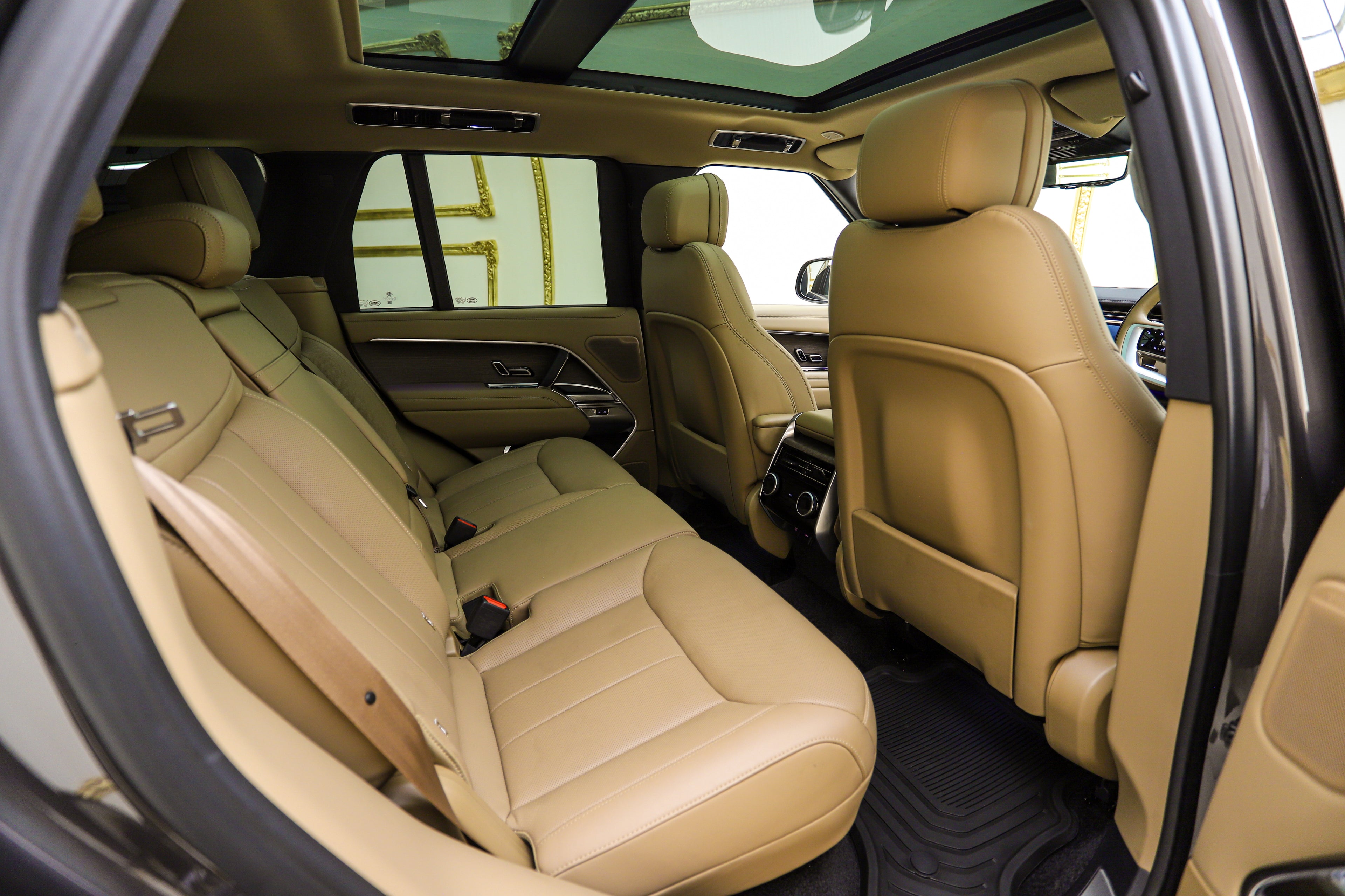 2025 Range Rover 4.4 V8 HSE (P530)