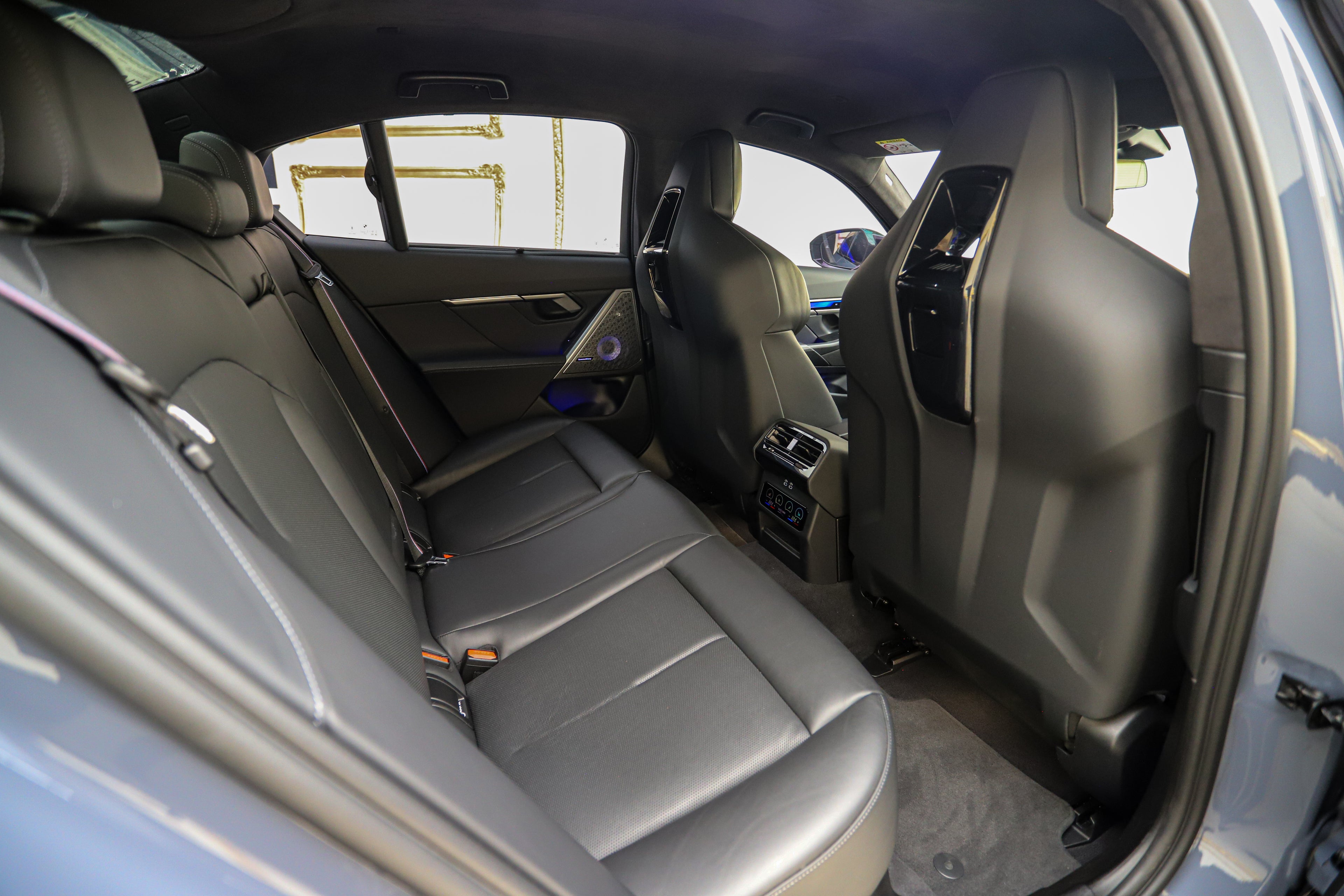 2024 BMW M5 (G90) M Hybrid