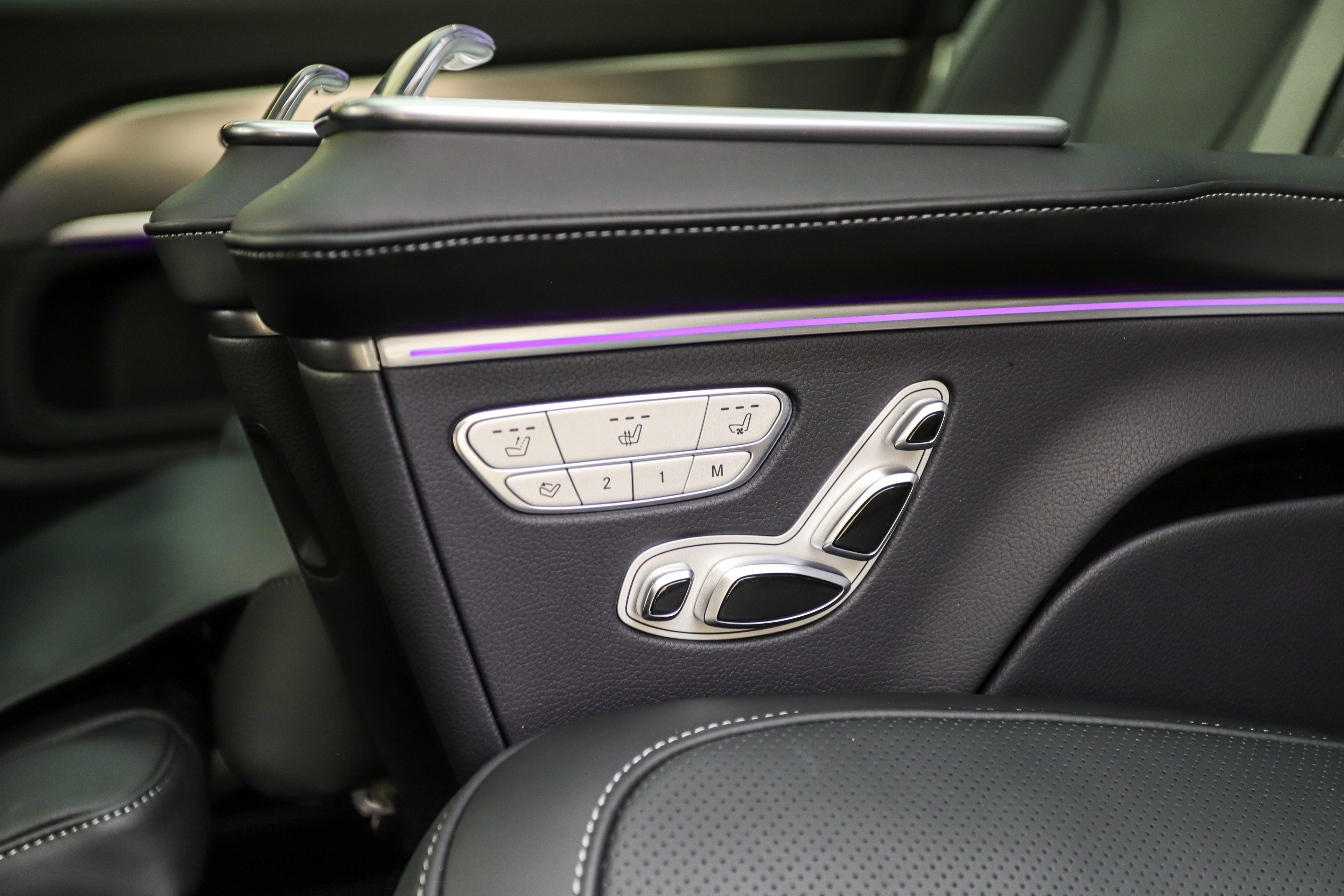 2026 Mercedes-Benz V300d Exclusive
