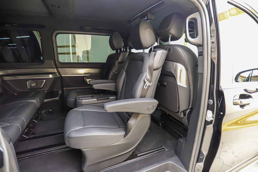 2025 Mercedes-Benz V300d