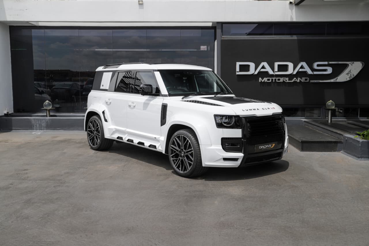 2024 Land Rover Defender 110 D250 SE