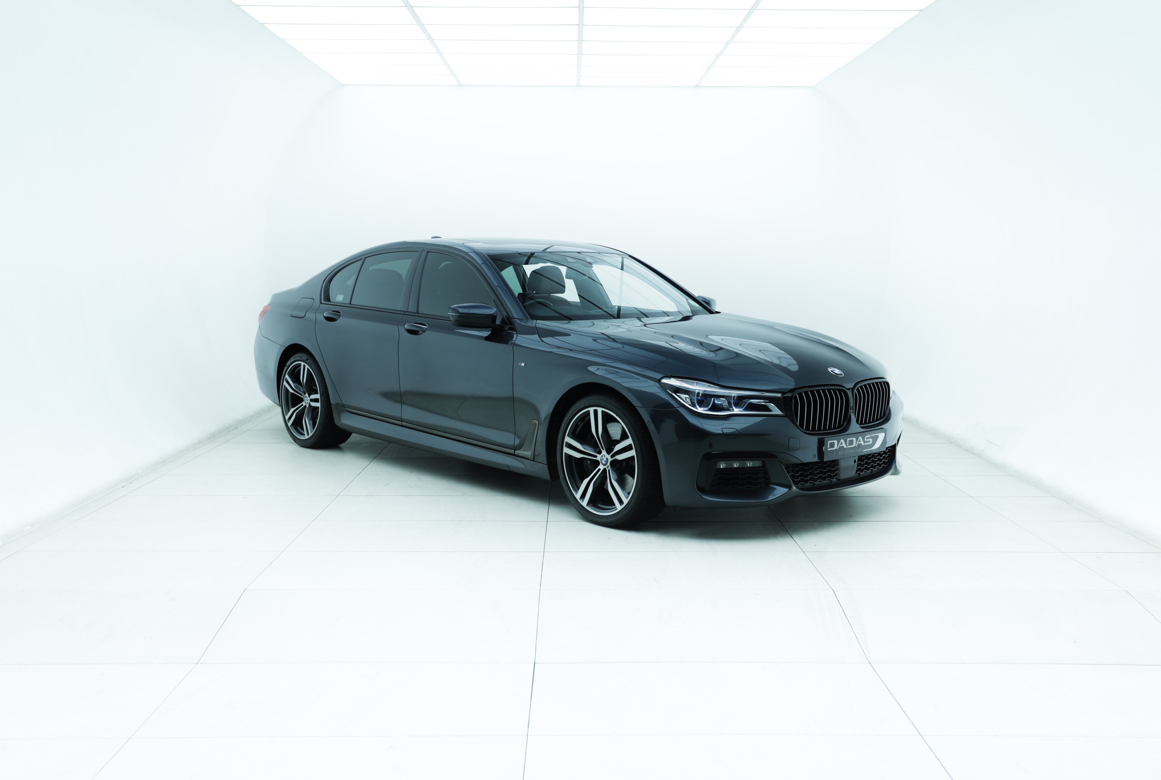 2016 BMW 750i M Sport