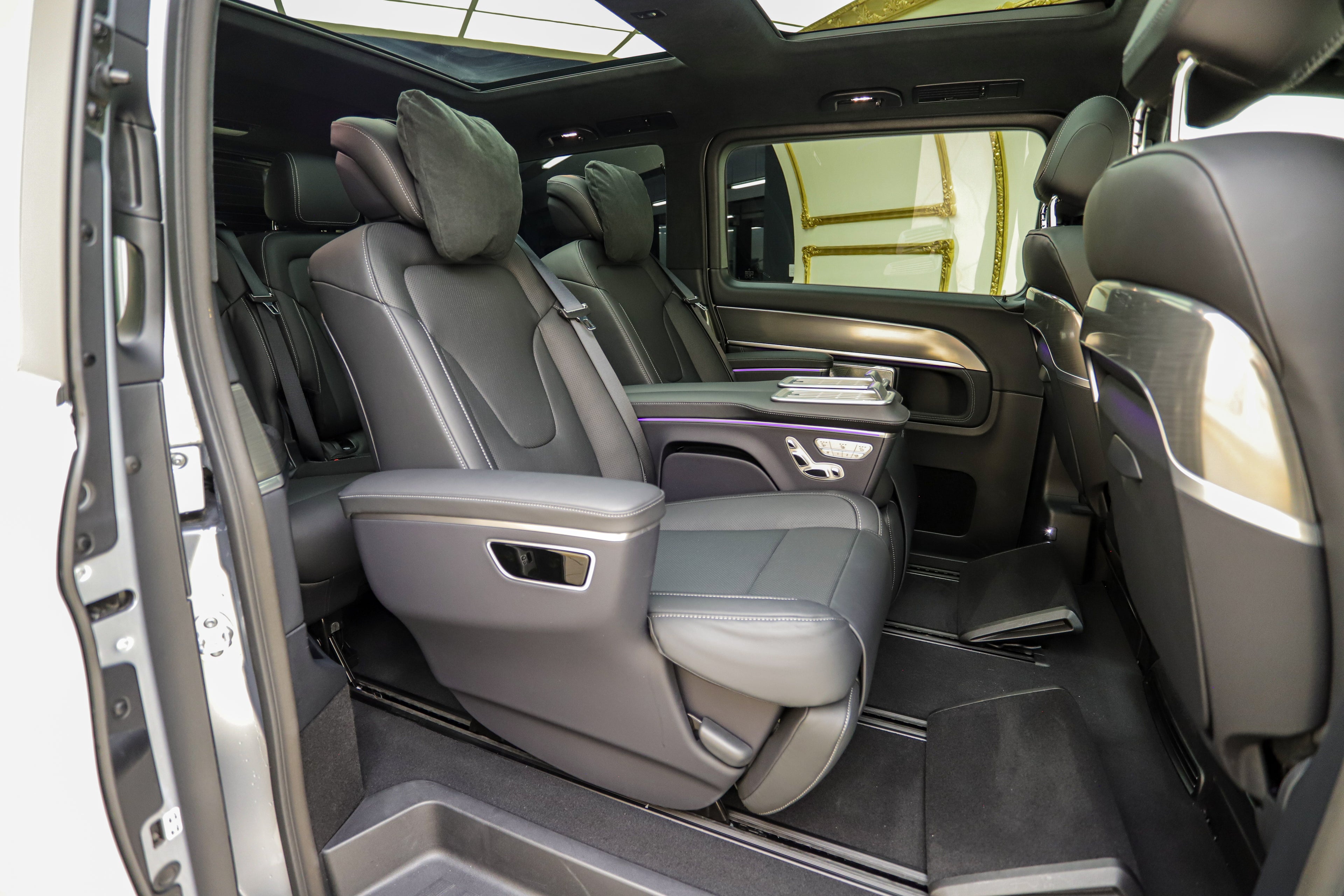 2026 Mercedes-Benz V300d Exclusive