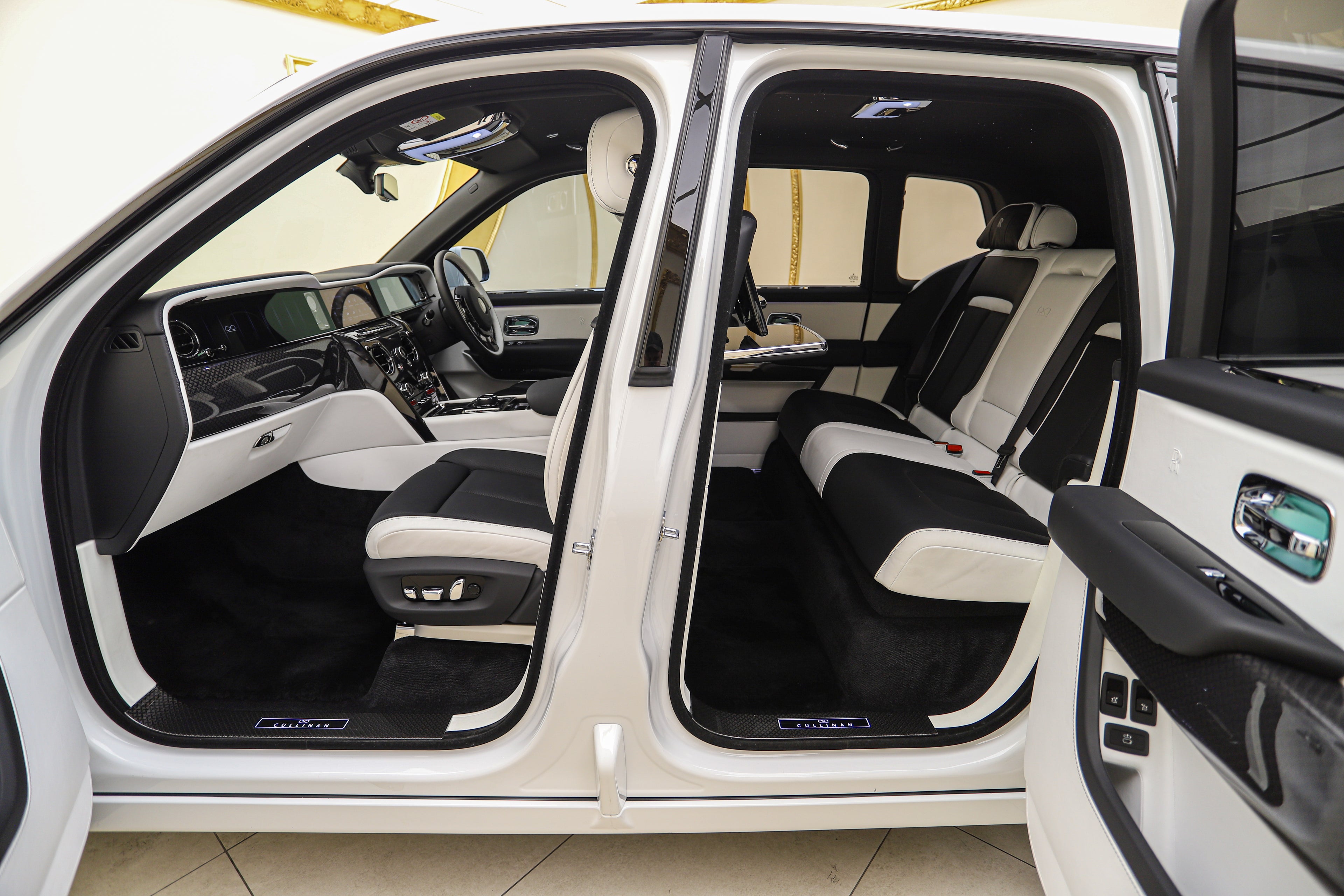 2025 Rolls-Royce Cullinan Black Badge Series II