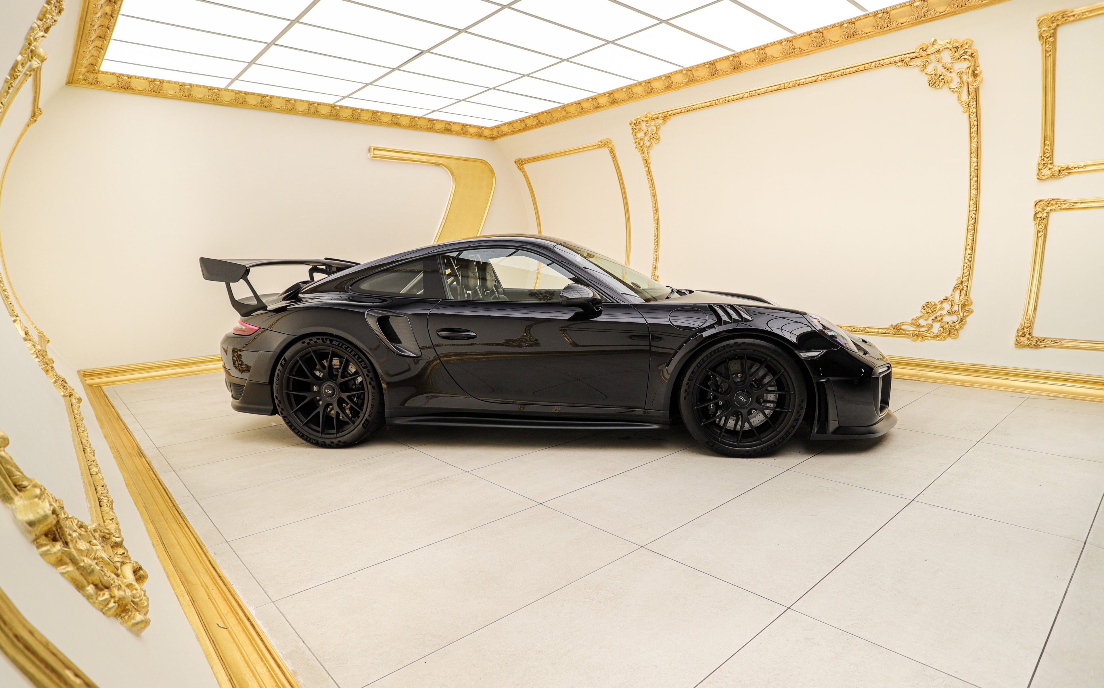 2019 Porsche 911 GT2 RS Weissach
