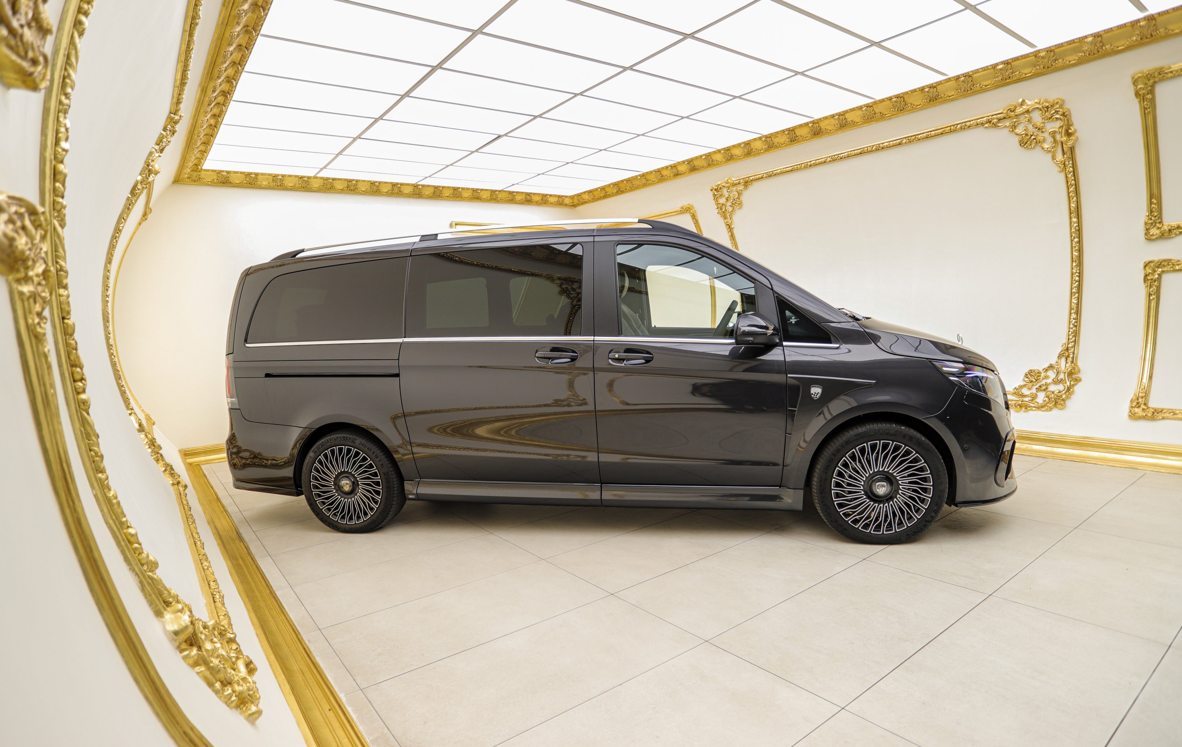2025 Mercedes-Benz V300d Exclusive LUMMA CLR V