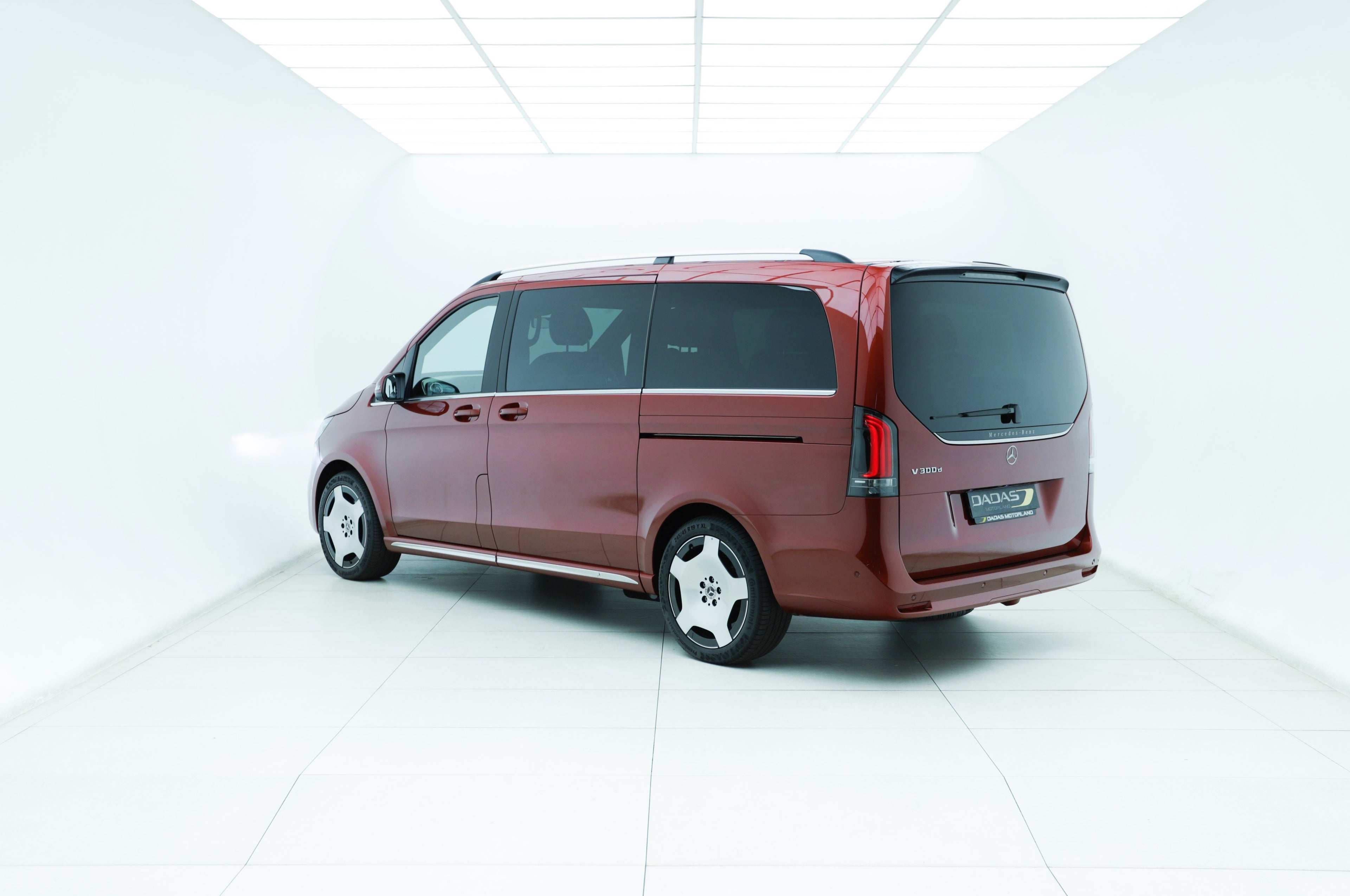 2025 Mercedes-Benz V300d Exclusive LUMMA CLR V