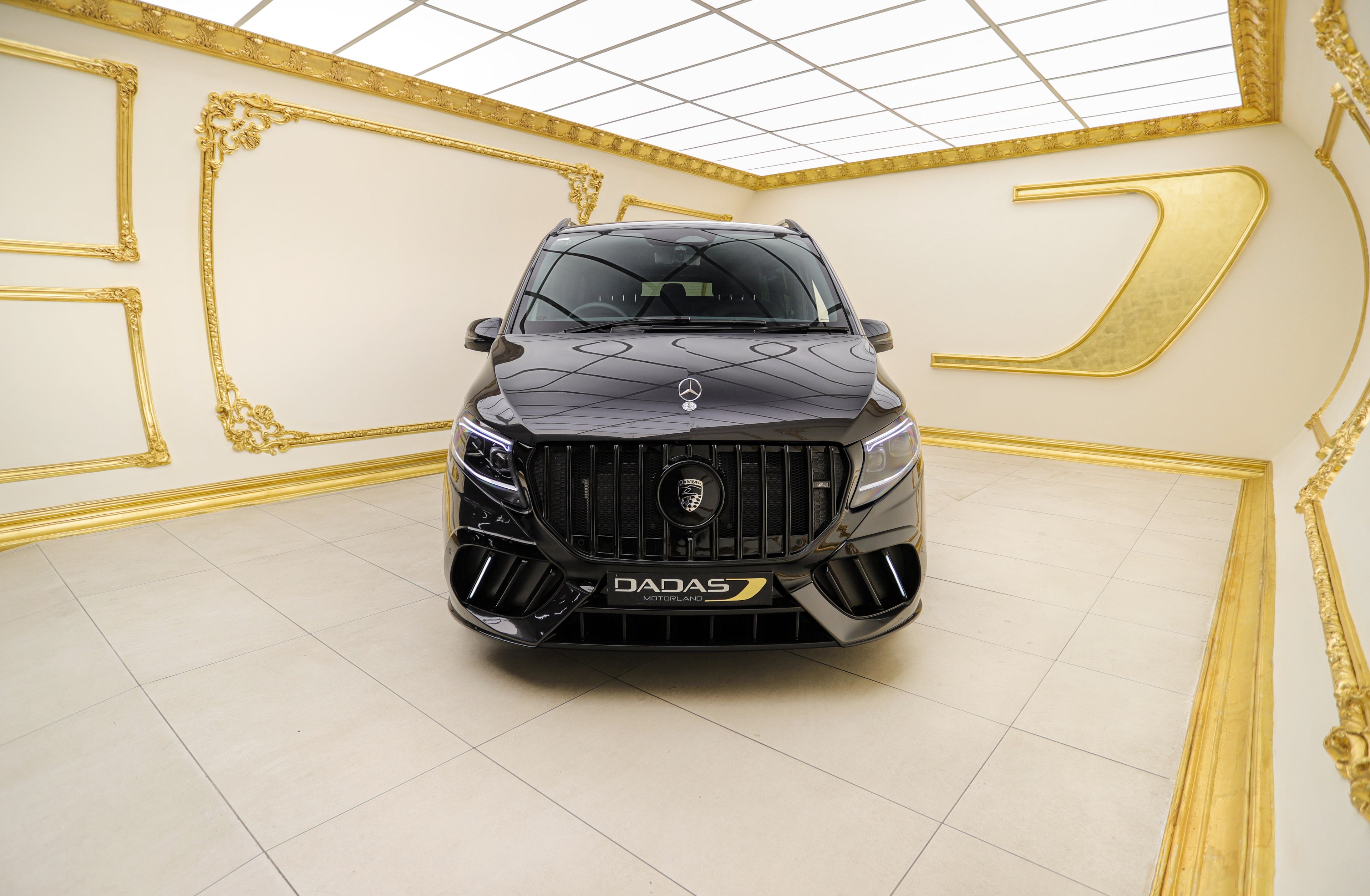 2025 Mercedes-Benz V300d Exclusive LUMMA CLR V