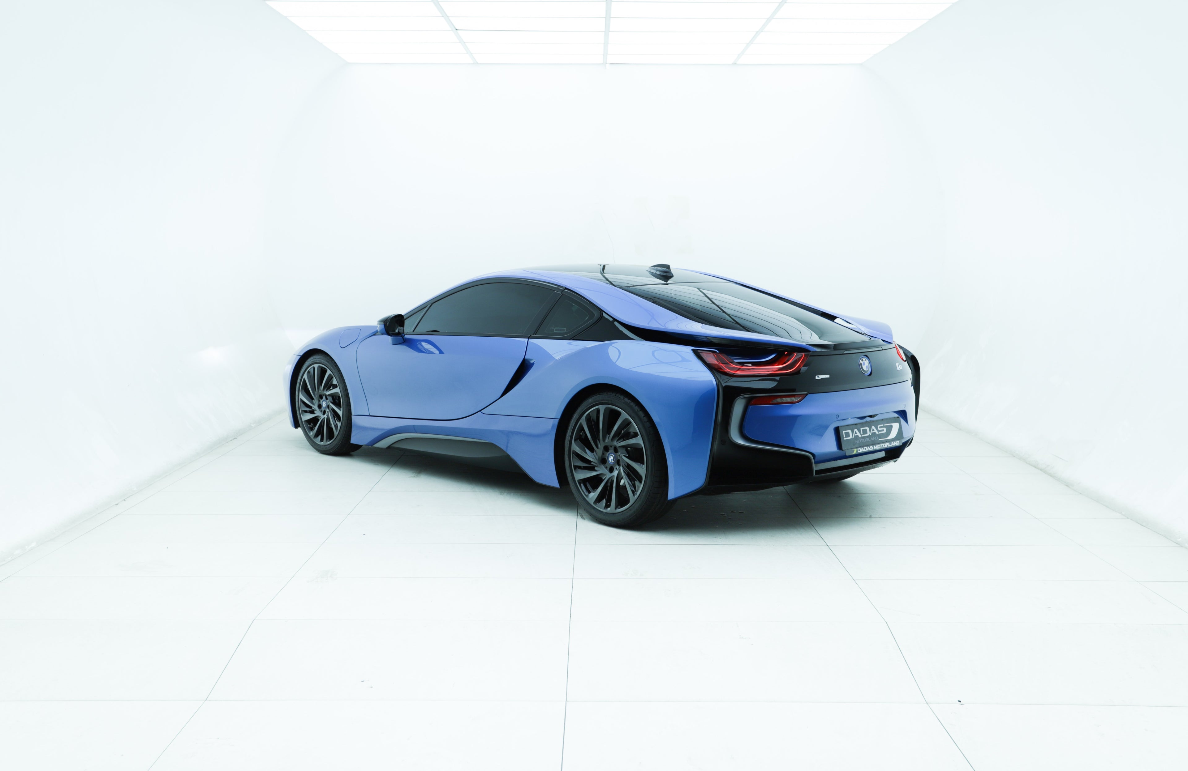 2016 BMW i8