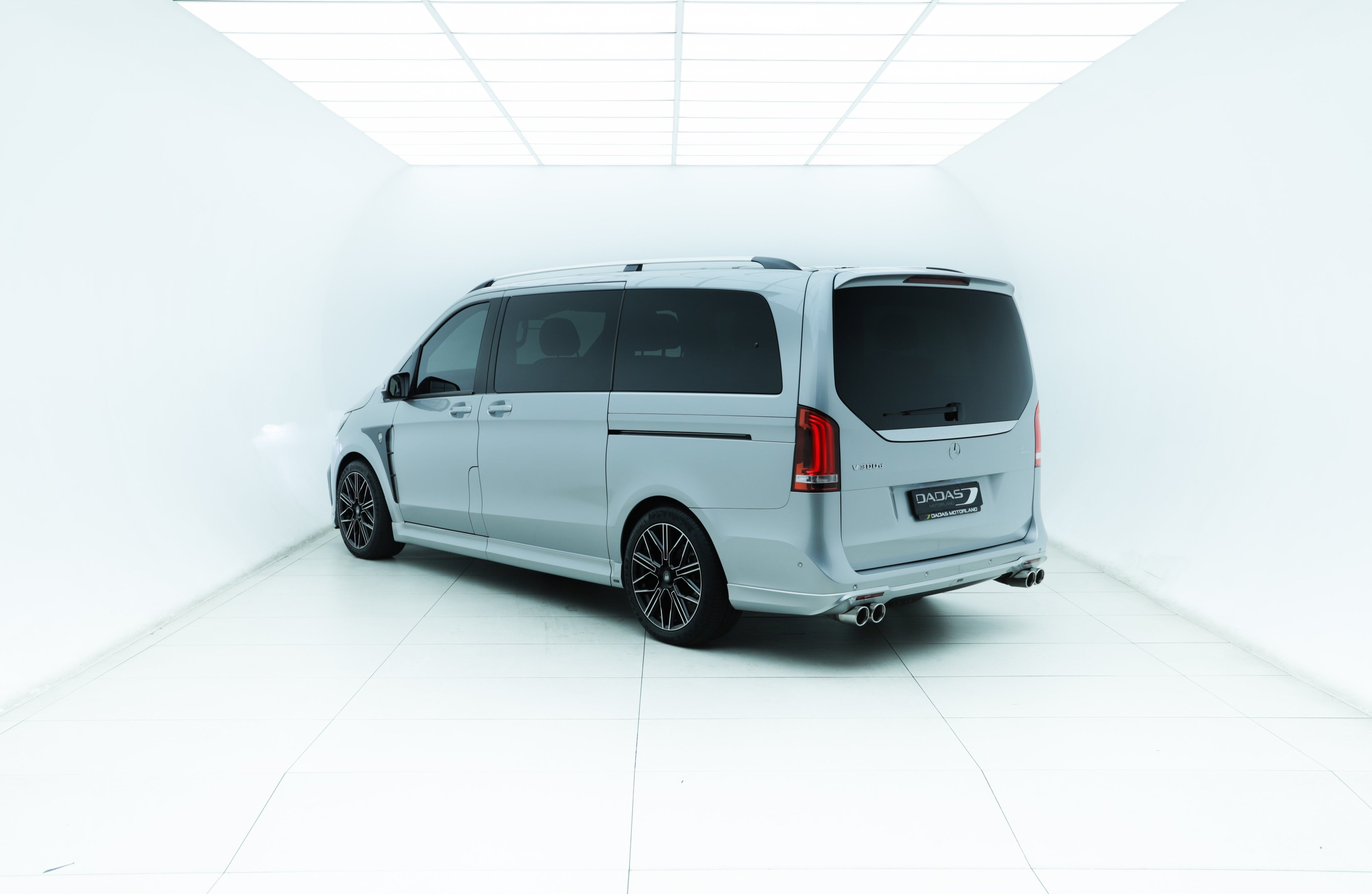 2022 Mercedes-Benz V300d Exclusive