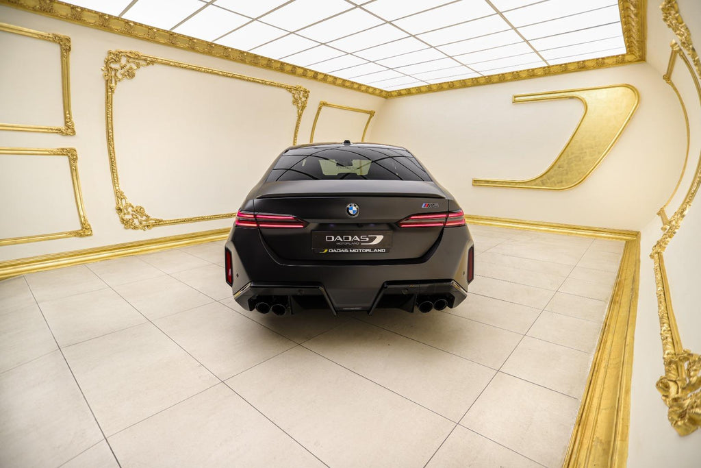 2025 BMW M5 (G90)