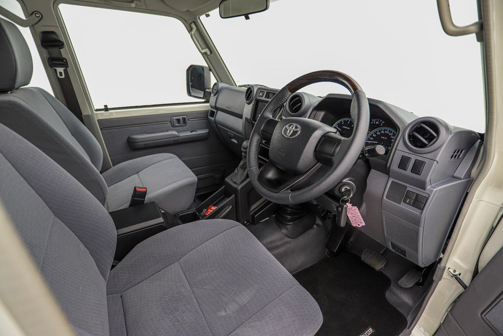 2025 Toyota Land Cruiser 79 Double Cab 2.8 GD-6