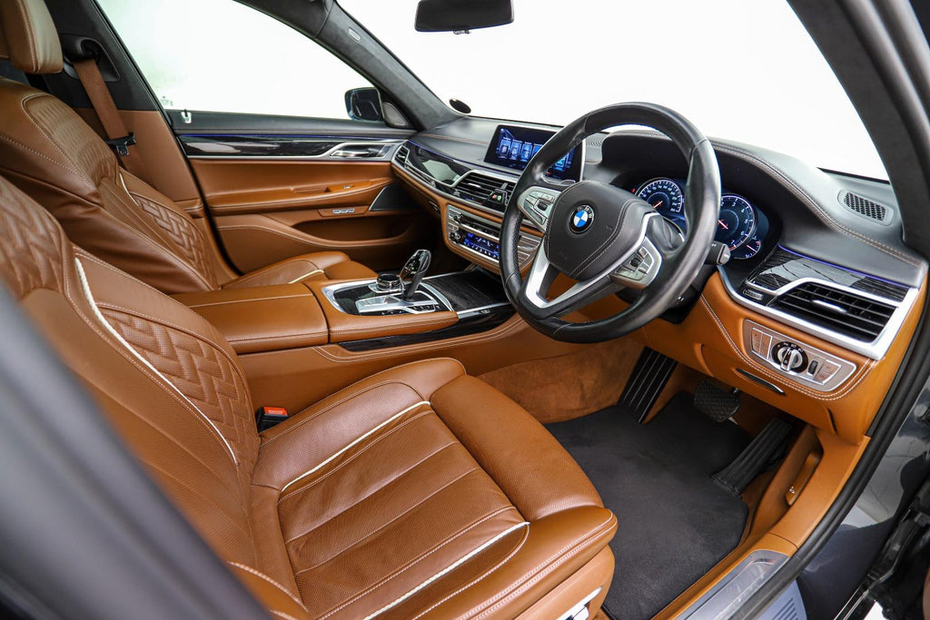 2016 BMW 750i M Sport