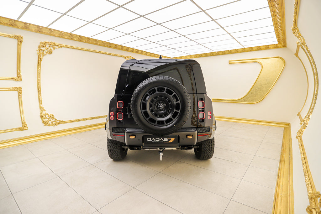 2025 Land Rover Defender 110 OCTA V8