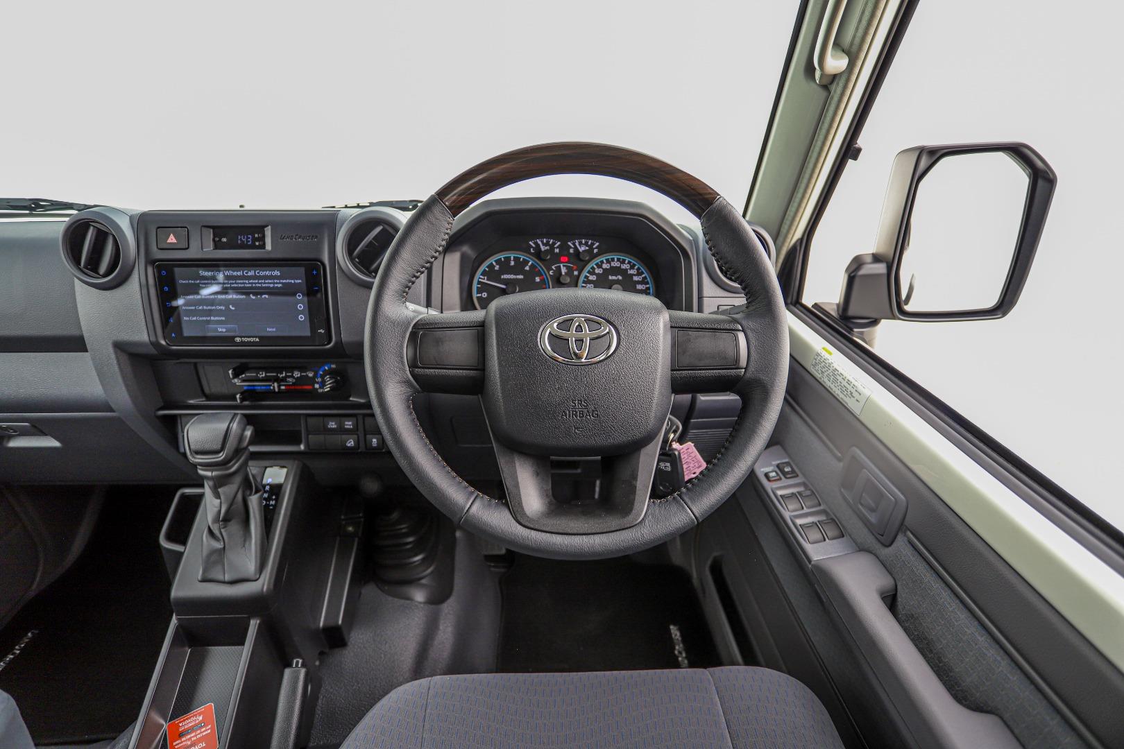 2025 Toyota Land Cruiser 79 Double Cab 2.8 GD-6