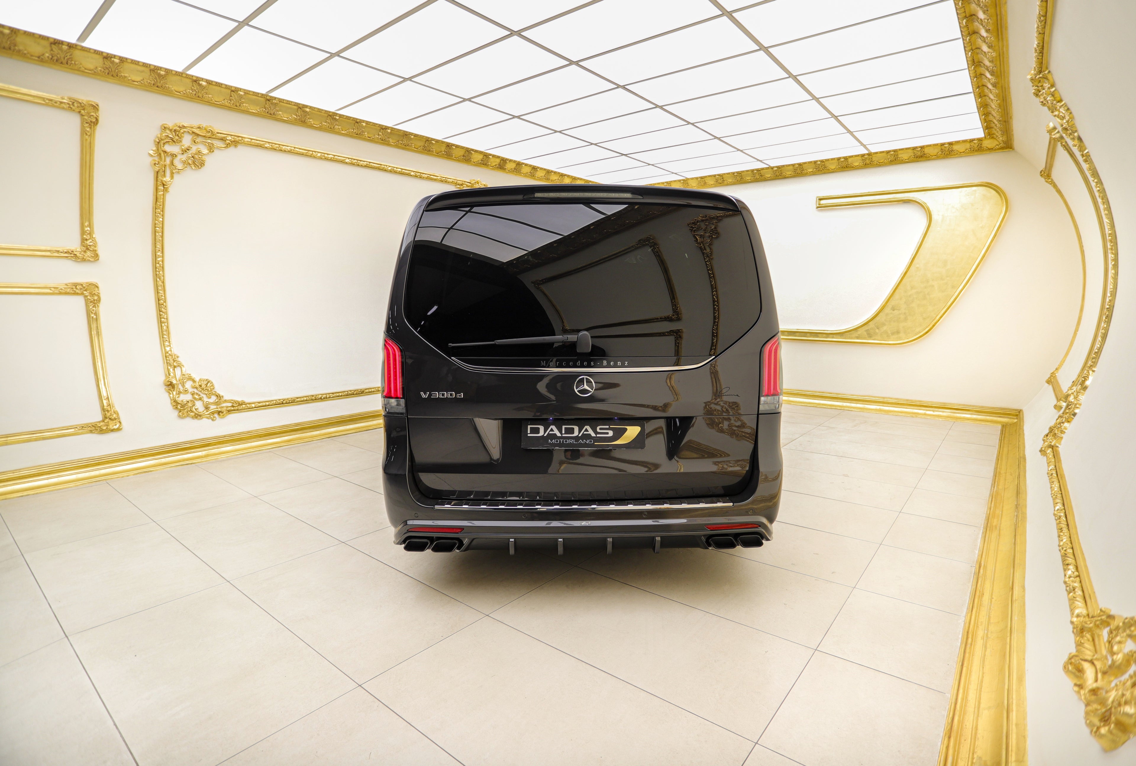 2025 Mercedes-Benz V300d Exclusive LUMMA CLR V