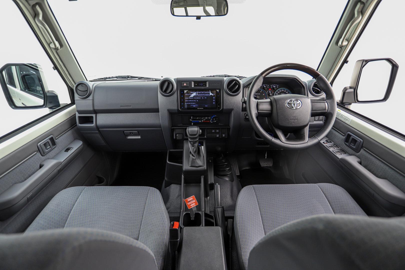 2025 Toyota Land Cruiser 79 Double Cab 2.8 GD-6